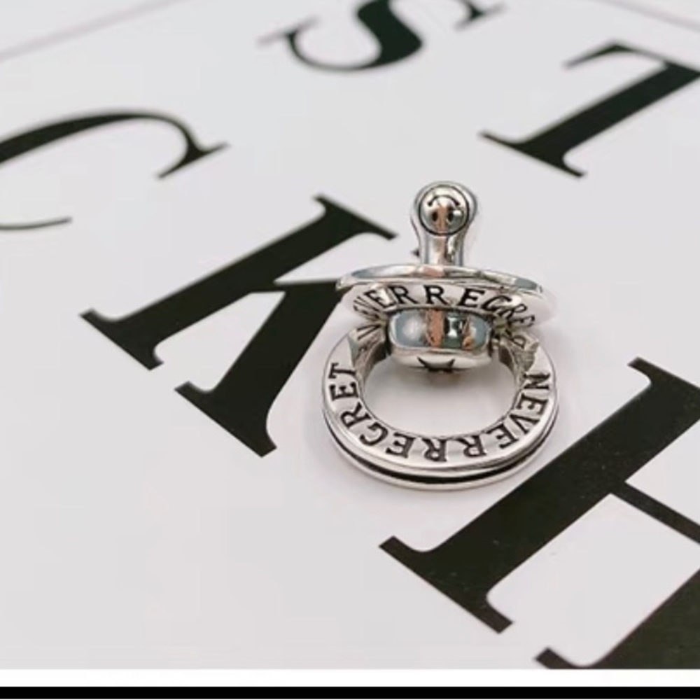 New 925 Sterling Silver pendant